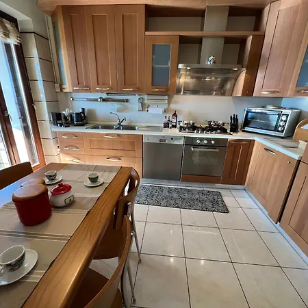 빌라 Pellegrini Boutique View 베르바니아