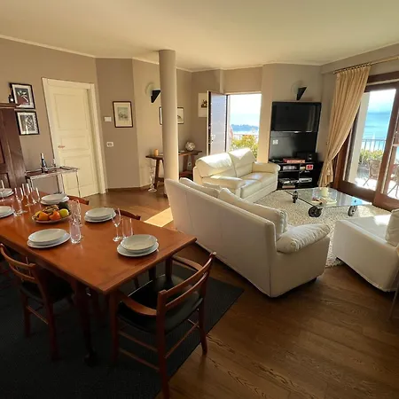 Pellegrini Boutique View 베르바니아